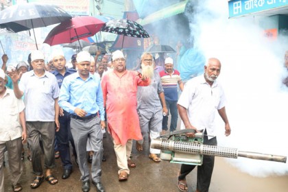 টাঙ্গাইলে মুক্তিযোদ্ধাদের ডেঙ্গু নিধন ও পরিচ্ছন্নতা অভিযান