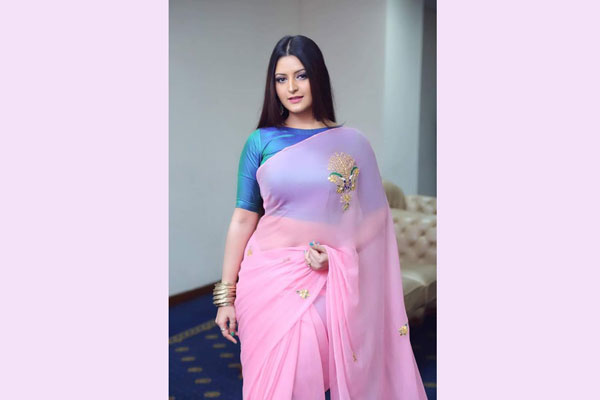 ভরসা করার মত চয়নিকাদি আর সিয়াম 'জাস্ট বিন্দাস' : পরীমণি 