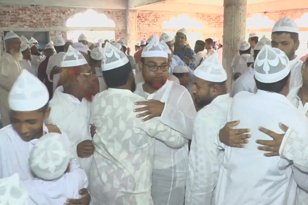 বরিশালের কয়েক হাজার পরিবারে ঈদ উদযাপন