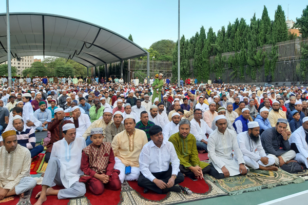 স্পেনে আনন্দ উৎসবে ঈদ উল আজহা উদযাপন