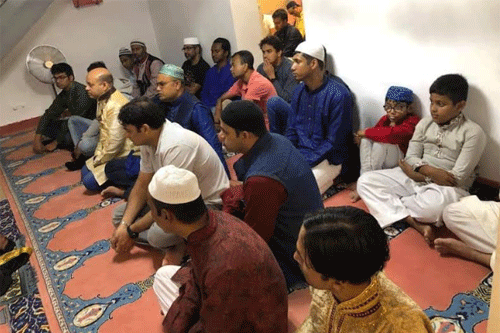 অস্ট্রিয়ায় ঈদের নামাজ আদায় করল প্রবাসী বাংলাদেশিরা 