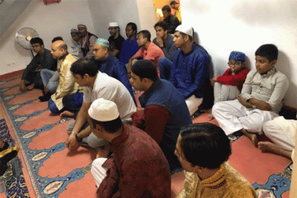 অস্ট্রিয়ায় ঈদের নামাজ আদায় করল প্রবাসী বাংলাদেশিরা 