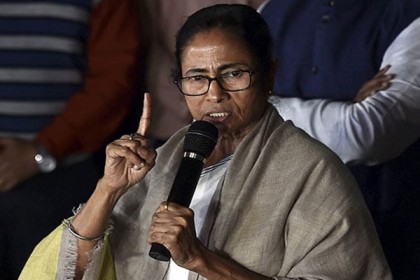 জম্মু কাশ্মীর থেকে ৩৭০ ধারা বাতিল নিয়ে ফের সরব মমতা