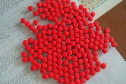 শাহজালালে যুবকের বেল্টে ১০ হাজার ইয়াবা
