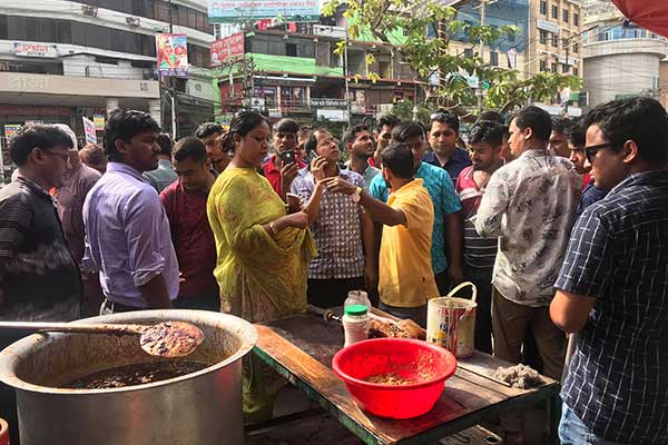 সাভারে হোটেল ও মিষ্টির কারখানাকে জরিমানা