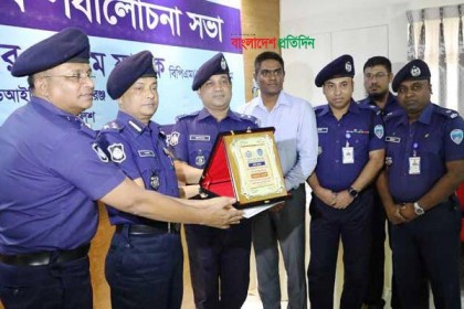ইয়াবাসহ মাদক নিয়ন্ত্রণে সীমান্তবর্তী জেলার এসপিদের সতর্ক থাকার নির্দেশ