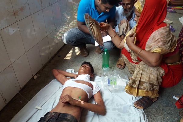 মাগুরায় ছেলেকে কুপিয়ে হত্যাচেষ্টা   

