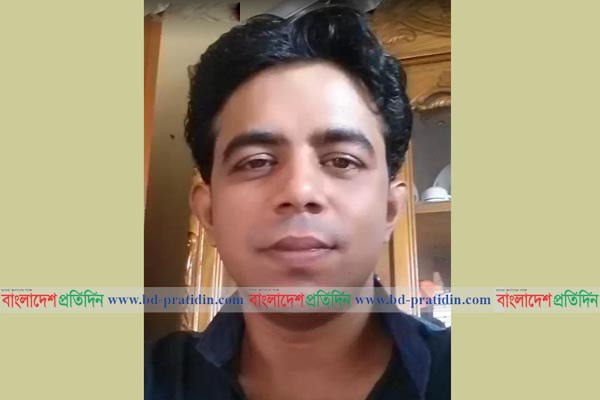 চার বছরের মেয়ে ধর্ষণের বিচার চেয়ে মা-বাবার সংবাদ সম্মেলন