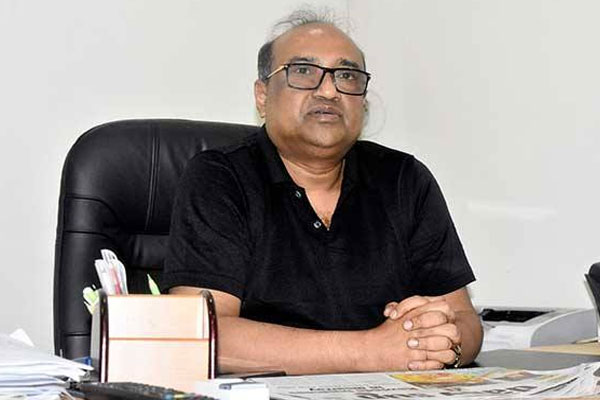 রাজনীতির কালো কফিনে শেষ পেরেক