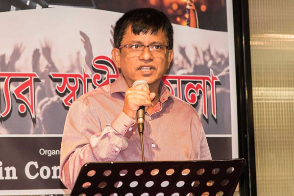 'আজ পুলিশ চুল নিয়ে দৌড়-ঝাঁপ করছে, কাল পোশাক নিয়ে করবে'