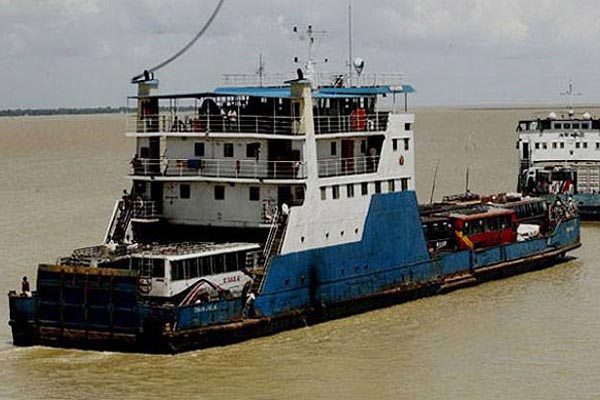 হঠাৎ কাঁঠালবাড়ী-শিমুলিয়া রুটে ফেরি চলাচল ব্যাহত