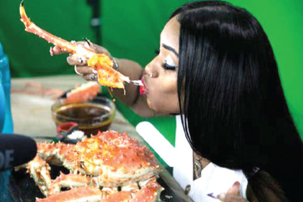 খেয়েই কোটিপতি বেথানি গাসকিন