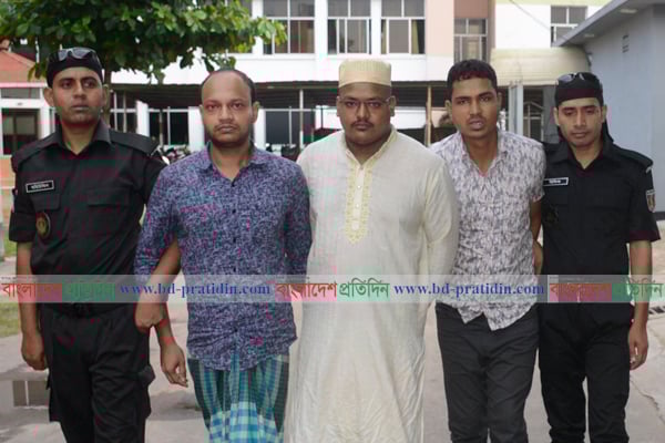 র‌্যাবের হাতে ভুয়া র‌্যাব গ্রেফতার