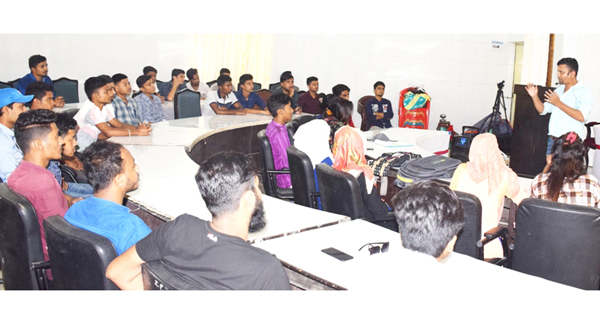 জলবায়ু পরিবর্তন রোধকল্পে ভোলায় তারুণ্যের সংলাপ