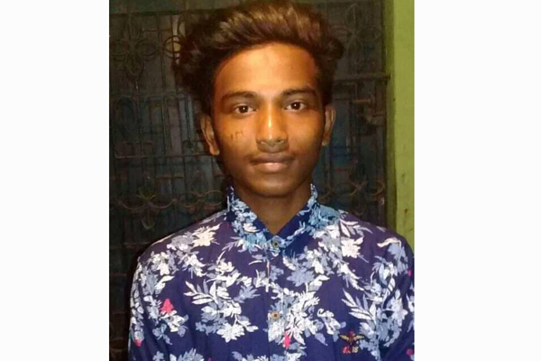 মোবাইল চুরির অপবাদে দাদীর গলাকেটে হত্যা, ছেলে ও নাতি আটক