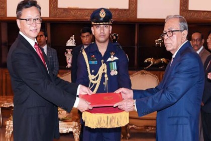 রোহিঙ্গা প্রত্যাবাসনে চীনের অব্যাহত সহায়তা চাইলেন রাষ্ট্রপতি