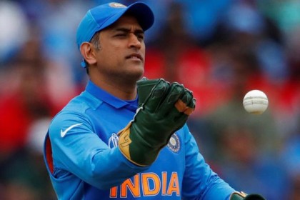 দক্ষিণ আফ্রিকার বিরুদ্ধে টি-২০ সিরিজে নেই ধোনি