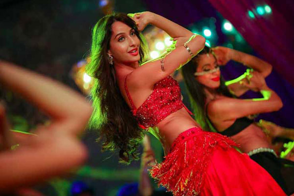 ৫ হাজার রুপি নিয়ে ভারতে এসেছিলেন নোরা ফাতেহি!