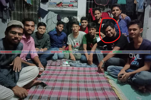 সমস্যার সমাধান না হওয়ায় গণরুমেই থাকবেন ডাকসুর সদস্য