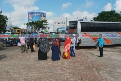 পাবনায় মোটর শ্রমিকদের কর্মবিরতি, সব রুটে বাস চলাচল বন্ধ