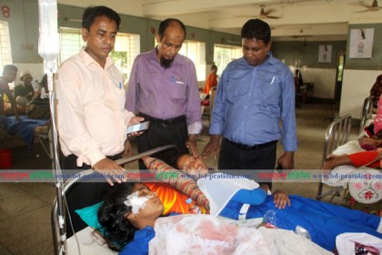 খেলায় হেরে বিজয়ী দলের ছাত্রীদের ওপর হামলা, আহত ১২