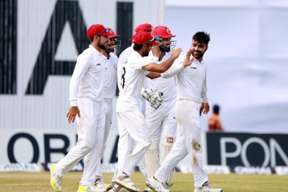 দ্বিতীয় দিন শেষে বিধ্বস্ত টাইগার শিবির