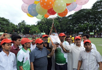 মাগুরা উপজেলা গোল্ডকাপ আন্তঃইউনিয়ন ফুটবল টুর্নামেন্টের উদ্বোধন