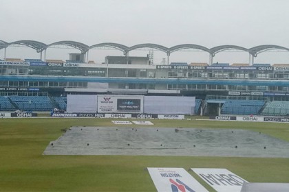 বৃষ্টির কারণে চট্টগ্রামে খেলা শুরু হতে দেরি