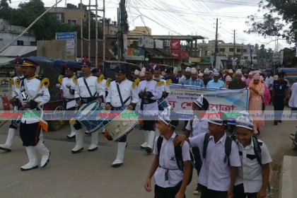 নেত্রকোনায় স্বাক্ষরতা দিবসে বর্ণাঢ্য শোভাযাত্রা 