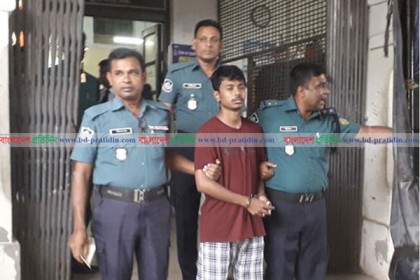 খুলনায় ধর্ষণ মামলায় কর কমিশনারের ছেলের জামিন