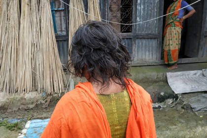 শরীয়তপুরে জোরপূর্বক স্কুলছাত্রীদের চুল কাটার অভিযোগ, তদন্ত শুরু