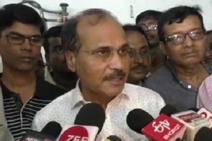 'কাশ্মীরই সামলাতে পারছে না ভারত'