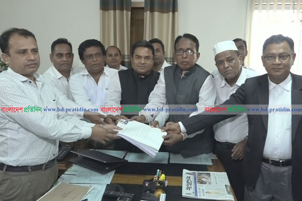 মেহেন্দিগঞ্জ উপজেলা পরিষদ নির্বাচনে ৬ প্রার্থীর মনোনয়নপত্র জমা