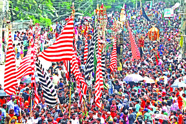 পবিত্র আশুরা পালিত