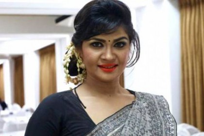 বিমান ছিনতাই চেষ্টার ঘটনায় নায়িকা শিমলাকে জিজ্ঞাসাবাদ