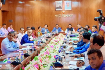 ফোনে কথা বলার সুযোগ পাবেন কারাবন্দিরা : স্বরাষ্ট্রমন্ত্রী