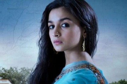 মধ্যরাতে রণবীরের বাড়ি থেকে বের হলেন আলিয়া, অতঃপর...