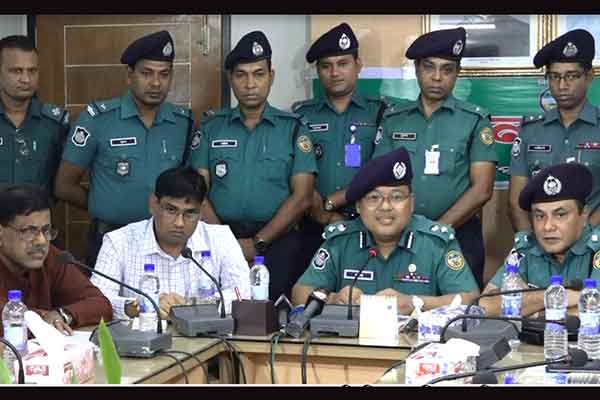 বরিশালে নাগরিকদের তথ্য সংগ্রহে মাঠে নামছে পুলিশ