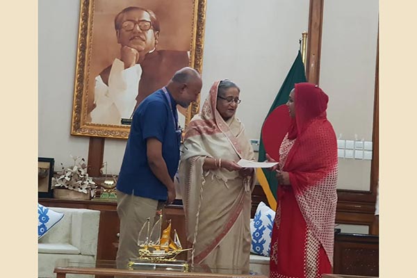 রংপুরের নিহত যুবলীগ নেতার স্ত্রীকে চাকরি দিলেন প্রধানমন্ত্রী