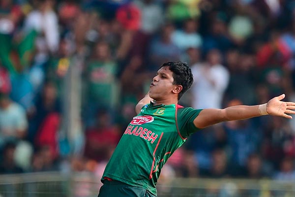 ইনিংসের প্রথম বলেই মারকুটে গুরবাজকে ফেরালেন সাইফউদ্দিন