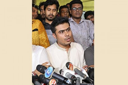 ছাত্রলীগকে এক ব্যানারে দাঁড় করাতে চাই: লেখক ভট্টাচার্য
