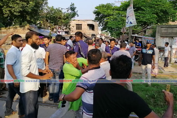 চুয়াডাঙ্গায় আওয়ামী লীগের দু’গ্রুপের সংঘর্ষ, পুলিশ মোতায়েন
