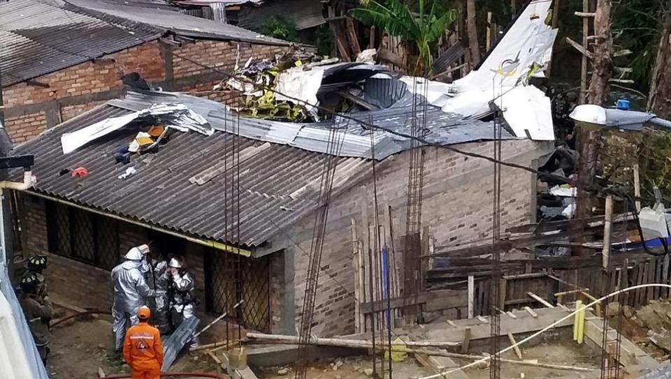 কলম্বিয়ায় বিমান বিধ্বস্ত, নিহত ৭