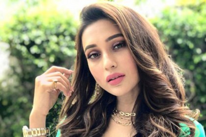 ঘনিষ্ঠ দৃশ্যে আপত্তি মিমির!