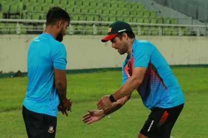 টেস্টেও ম্যাকেঞ্জিকে ব্যাটিং কোচ হিসেবে চায় বিসিবি