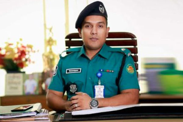 চৌধুরী পরিবার বনাম মেজো ছেলে