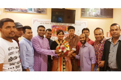 ইতালি বাংলা প্রেসক্লাবের সাধারণ সম্পাদককে সংবর্ধনা
