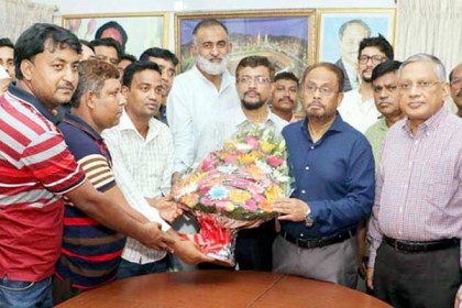 রাজধানীর শতাধিক বিএনপি নেতাকর্মীর জাতীয় পার্টিতে যোগদান