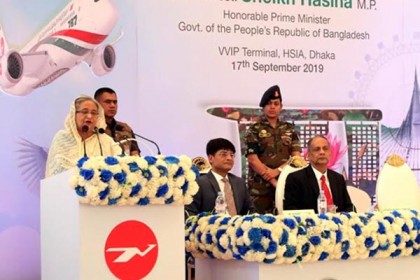 বিমানে যাত্রীসেবার মান বাড়ানোর নির্দেশ প্রধানমন্ত্রীর