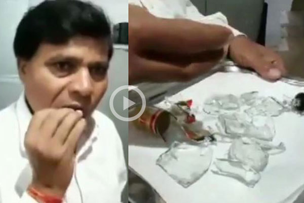 ৪০ বছর ধরে কাচ খাওয়াই যার নেশা (ভিডিও)